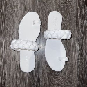 Simmi London Aquarius-2 in White Aries Size 7